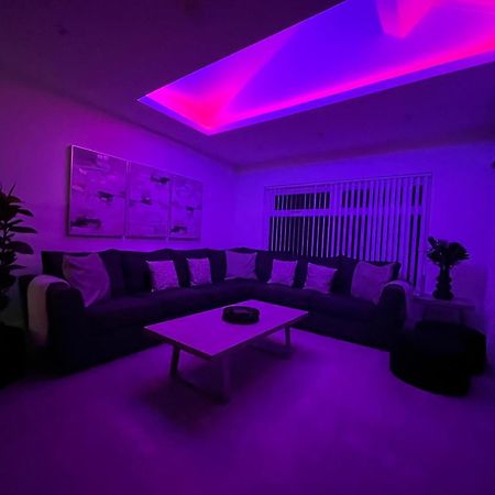 Luxury Property With Hot Tub And Sea Views Oystermouth 외부 사진