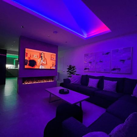 Luxury Property With Hot Tub And Sea Views Oystermouth 외부 사진