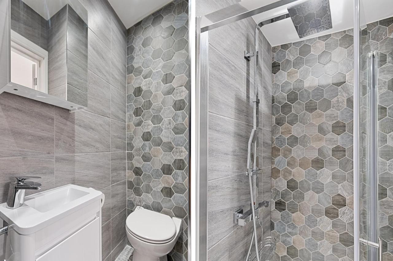 Luxury Property With Hot Tub And Sea Views Oystermouth 외부 사진