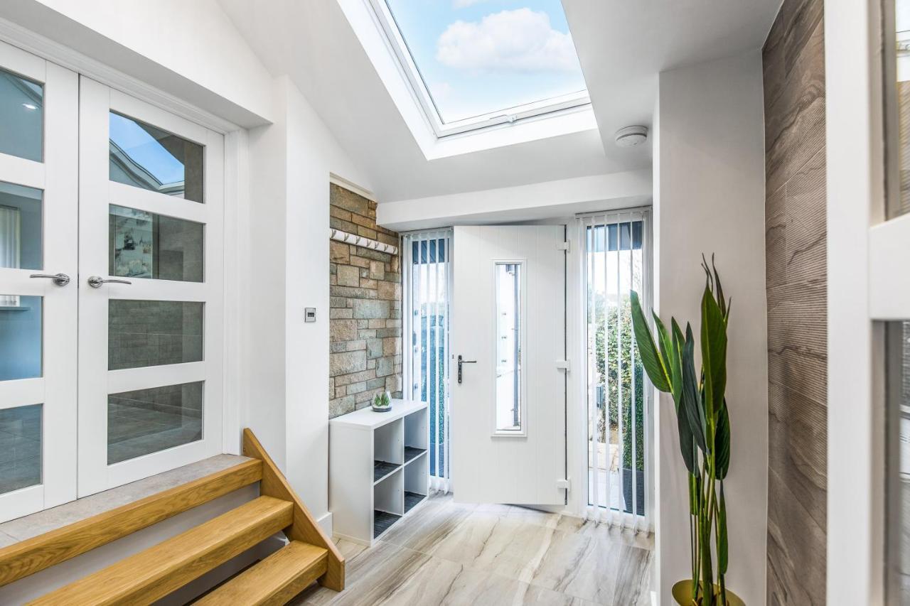 Luxury Property With Hot Tub And Sea Views Oystermouth 외부 사진