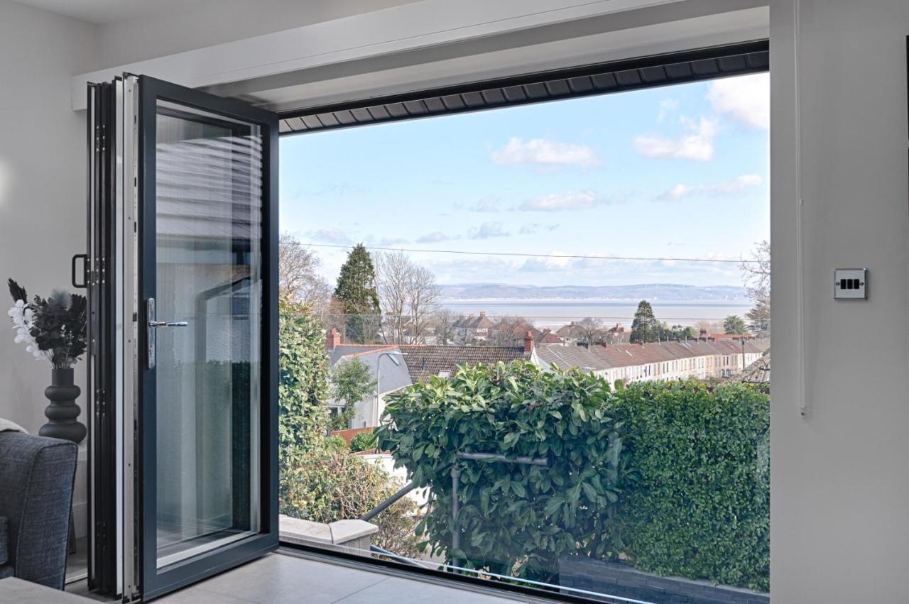 Luxury Property With Hot Tub And Sea Views Oystermouth 외부 사진