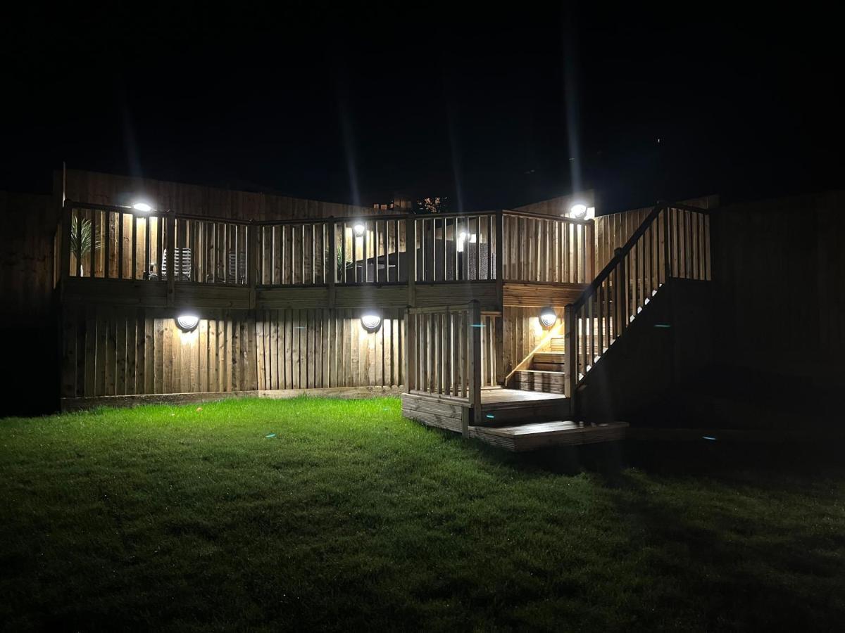 Luxury Property With Hot Tub And Sea Views Oystermouth 외부 사진