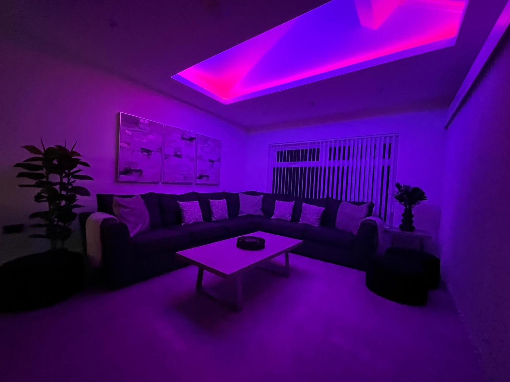Luxury Property With Hot Tub And Sea Views Oystermouth 외부 사진